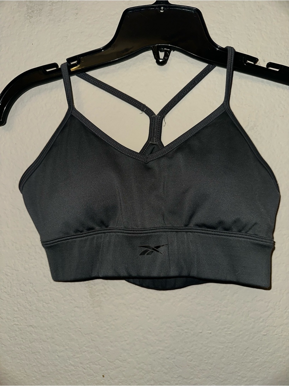 Reebok vector black sports bra size small